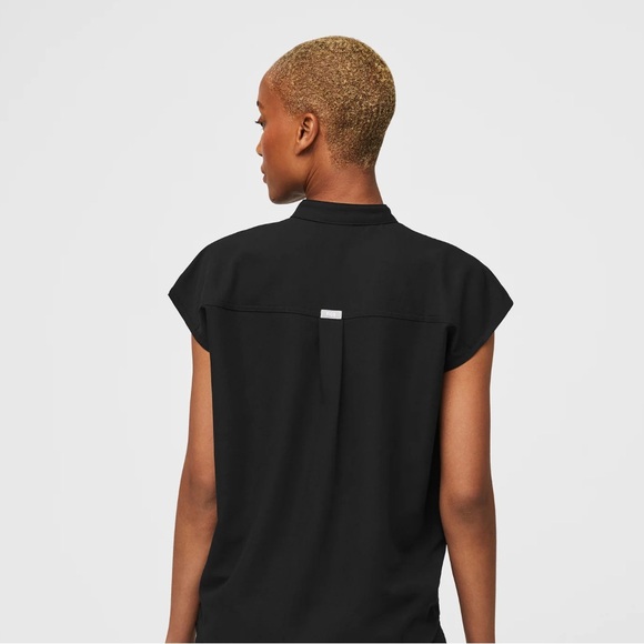 Figs Rafaela Top - Picture 2 of 8